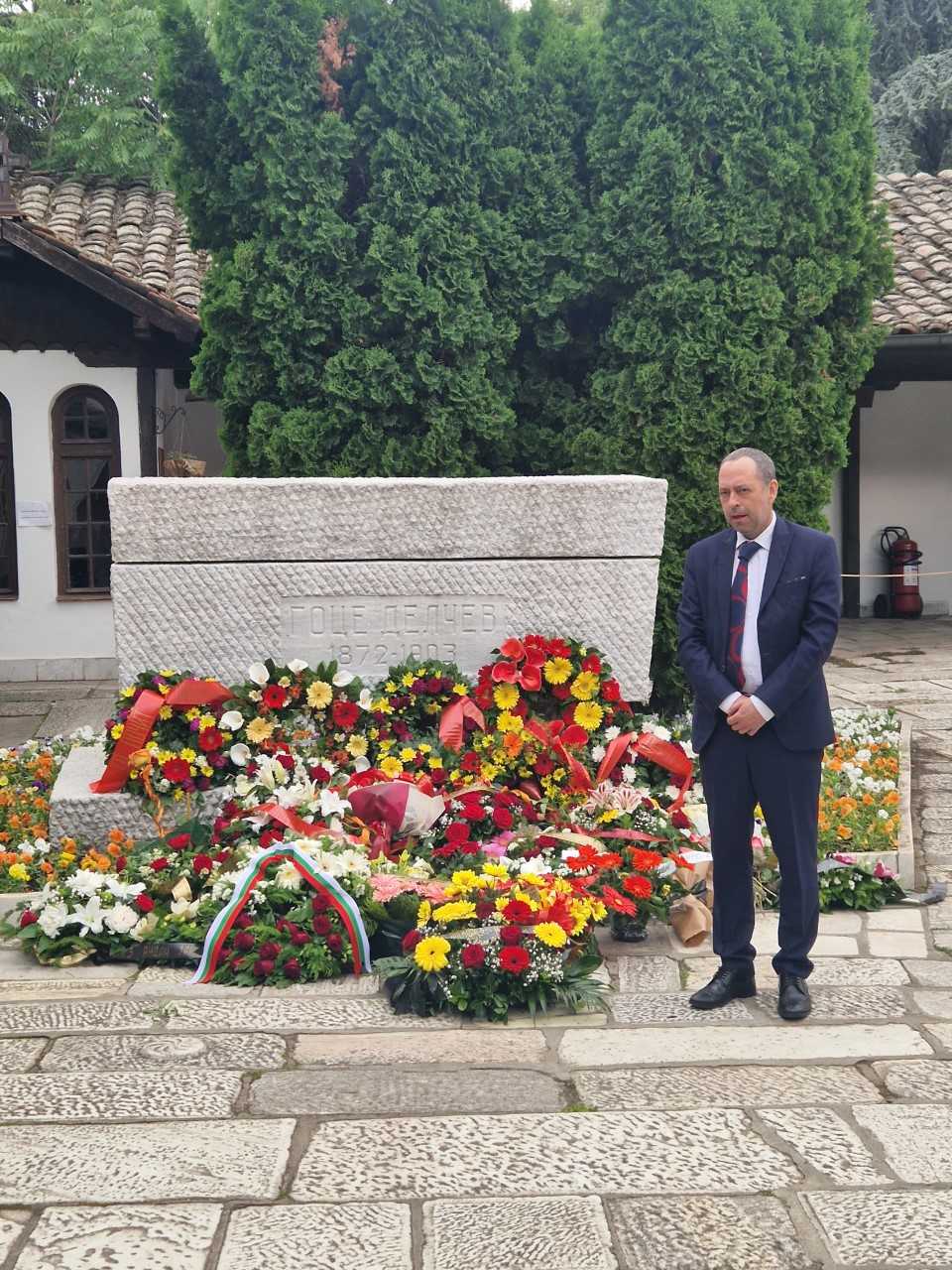 Посолството на Република България в Скопие почете паметта на революционера Гоце Делчев  