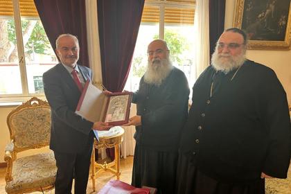 Посланик Недялчо Данчев проведе среща с архиепископа на Кипър 