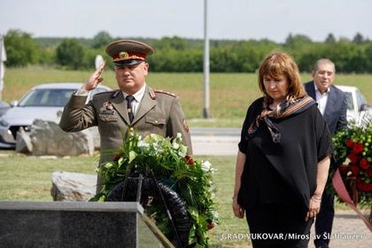 Поднасяне на венци на Българското военно гробище във Вуковар на 7 май 2024 г.