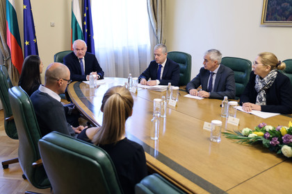 Prime Minister Glavchev meets relatives of the kidnapped Bulgarian sailors from the Galaxy Leader