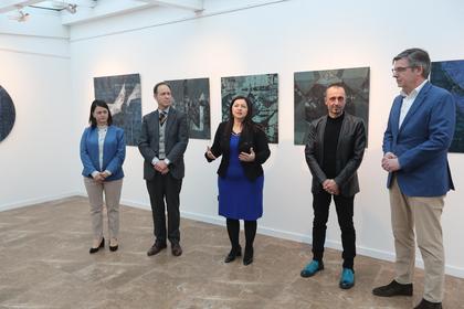 Deputy Minister Kodzhabashev opened the exhibition ‘Indigo’ at the ‘Mission’ Gallery of the State Institute for Culture