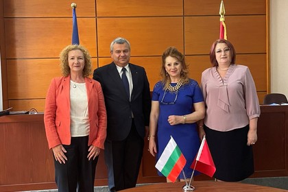 Изпълнителният директор на ИАБЧ Райна Манджукова посети Албания по покана на българското посолство в Тирана
