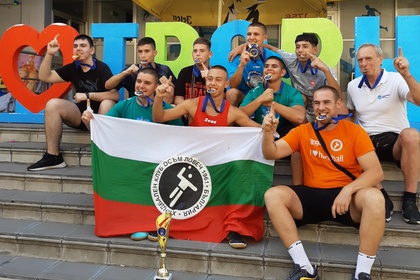 Български отбор със злато на турнира по хандбал за момичета и момчета в гр. Смедерово