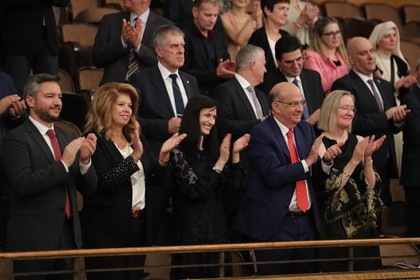 Концерт на Софийската филхармония по повод 120-ата годишнина от установяването на дипломатически отношения между България и САЩ се проведе под патронажа на заместник министър-председателя и министър на външните работи Мария Габриел