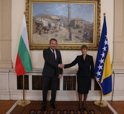 Посланик Августина Цветкова връчи акредитивните си писма на председателстващия Председателството на Босна и Херцеговина Бакир Изетбегович