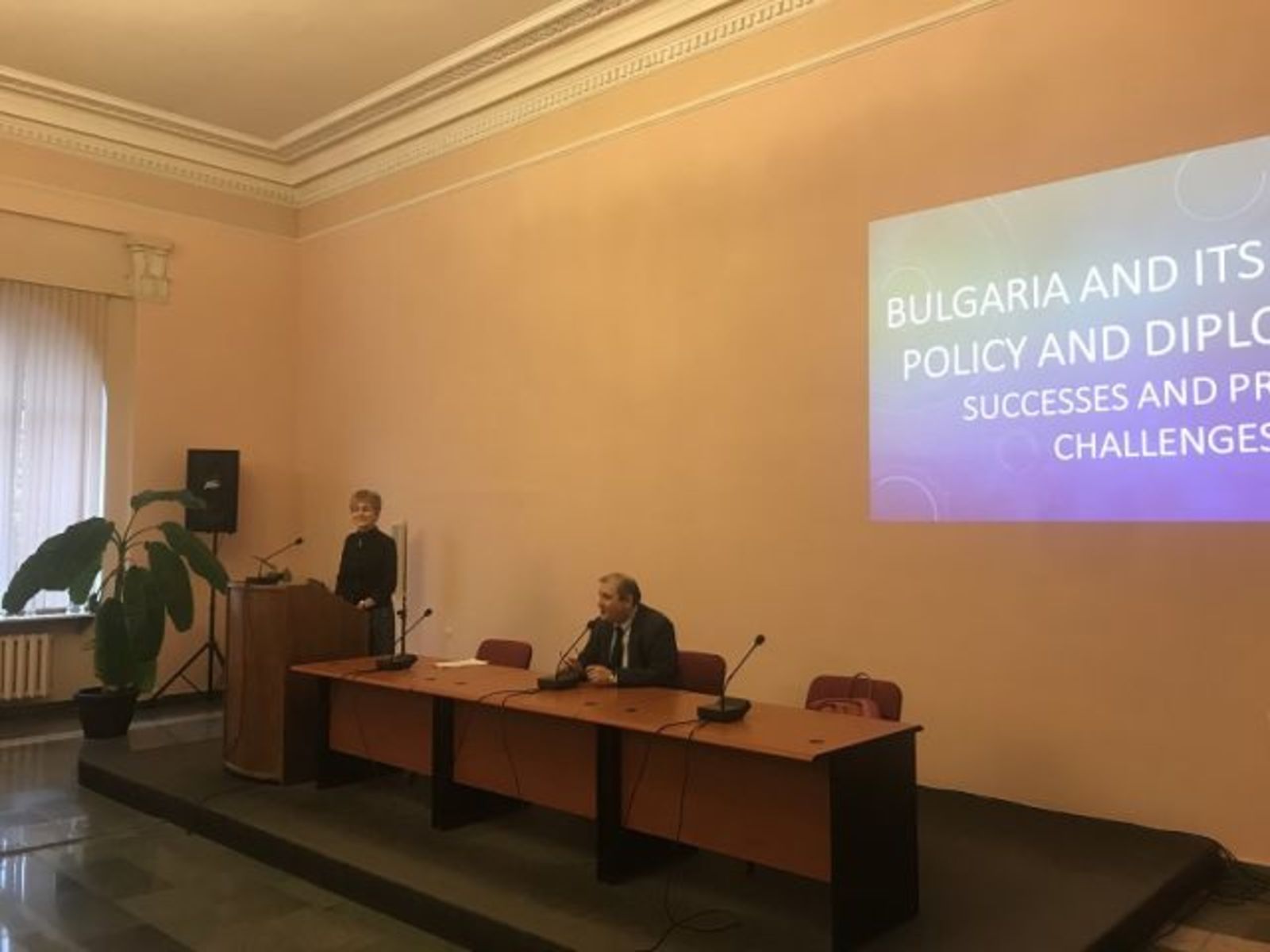 Изложбата „140 години българска дипломатическа служба“ в Ереван