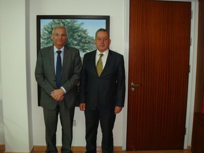 Среща на посланик Христо Георгиев с генералния секретар на АКЕЛ Андрос Киприану