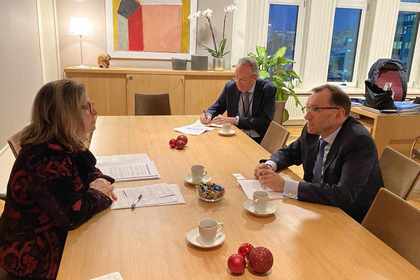 Посланик Десислава Иванова се срещна с министъра на външните работи на Кралство Норвегия Еспен Барт Айде
