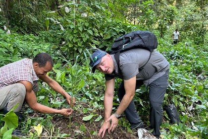 The Bulgarian ambassador to Cuba participated in the planting of an "EU forest" in the Cuban province of Baracoa