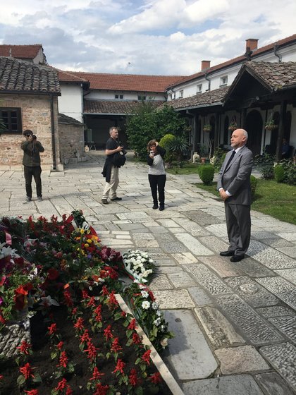 Полагане на цветя на гроба на Гоце Делчев