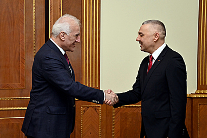 At the invitation of the President of the Republic of Armenia Vahagn Khachaturyan on March 4 this year meeting was held with the Extraordinary and Plenipotentiary Ambassador of Bulgaria in Armenia, Kalin Anastasov