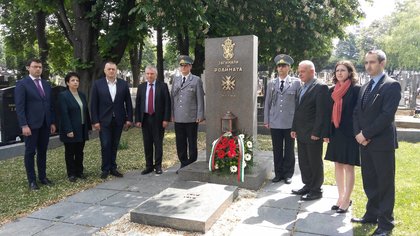 Полагане на венец на Българското военно гробище в Белград по повод Деня на Българската армия