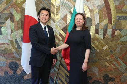 Заместник-министър Мария Ангелиева прие японска делегация, ръководена от парламентарния заместник-министър на външните работи г-н Ясуши Хосака