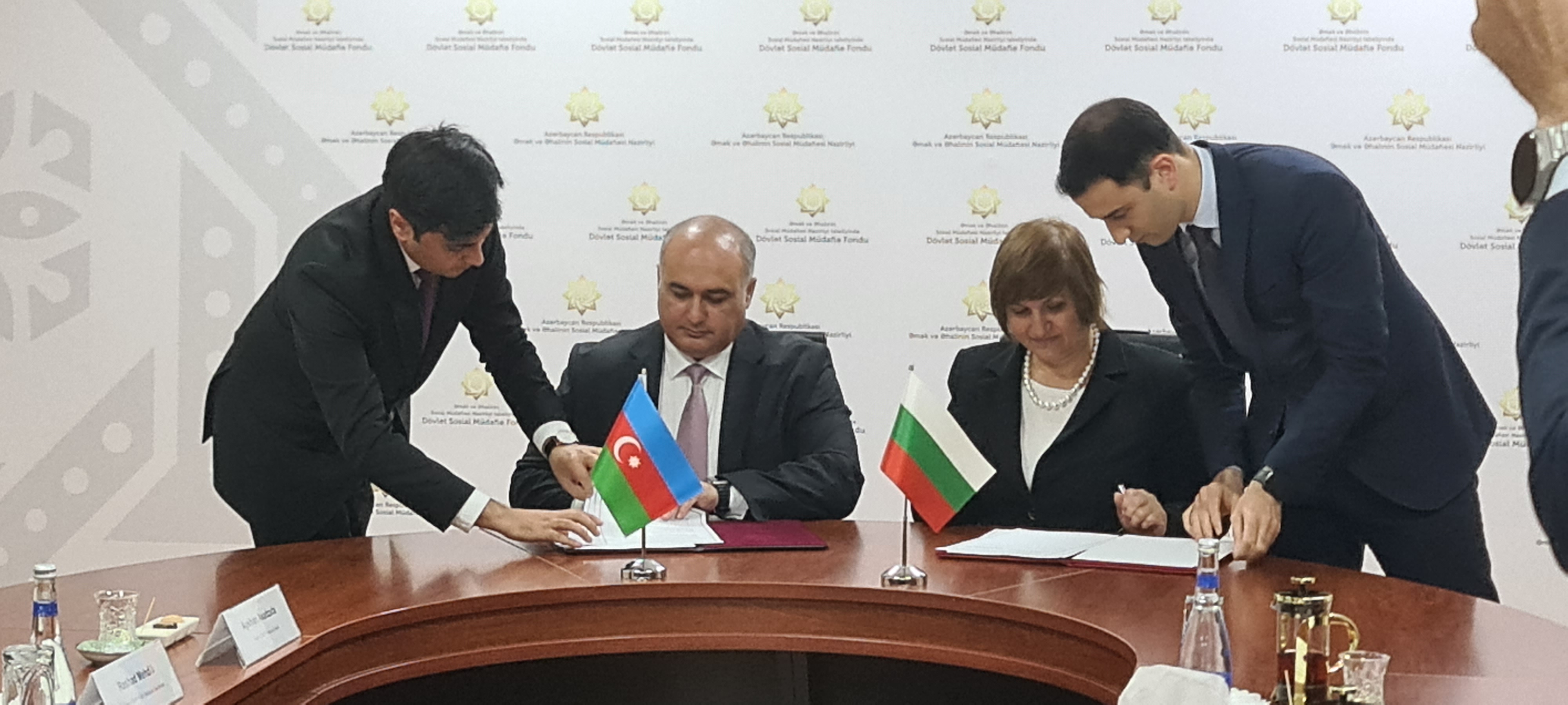 A Memorandum of Cooperation in the field of social insurance services was signed in Baku between the National Insurance Institute of the Republic of Bulgaria and the Social Protection Fund of the Republic of Azerbaijan
