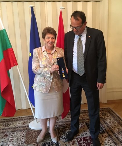 Тържествена церемония по награждаването на почетния консул на Република България в Цюрих д-р Феликс Фишер  с почетния знак на МВнР „Златна лаврова клонка“ 