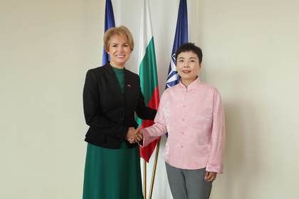 Deputy Minister Nevyana Miteva received copies of the credentials of the new Chinese Ambassador to Bulgaria H. E. Ms. Dai Qingli 