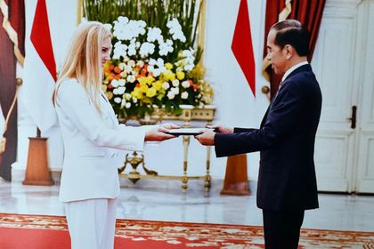 Посланик Таня Димитрова връчи акредитивните си писма на президента на Република Индонезия Н. Пр. Джоко Уидодо