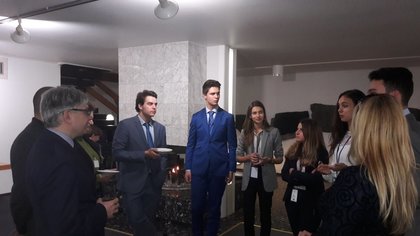 Посланик Иванов прие българската делегация в младежкия Модел на Европейски парламент