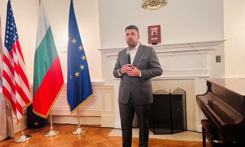 Министър Георгиев се срещна с българската общност във Вашингтон