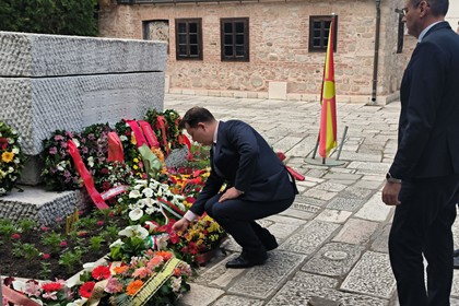 Отдаване на почит към паметта на големия български революционер Гоце Делчев  