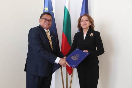 Deputy Minister Elena Shekerletova Receives Copies of the Credentials of the Newly Appointed Ambassador Extraordinary and Plenipotentiary of the Kingdom of1 Cambodia to the Republic of Bulgaria, H.E. Mr Chea Chanboribo