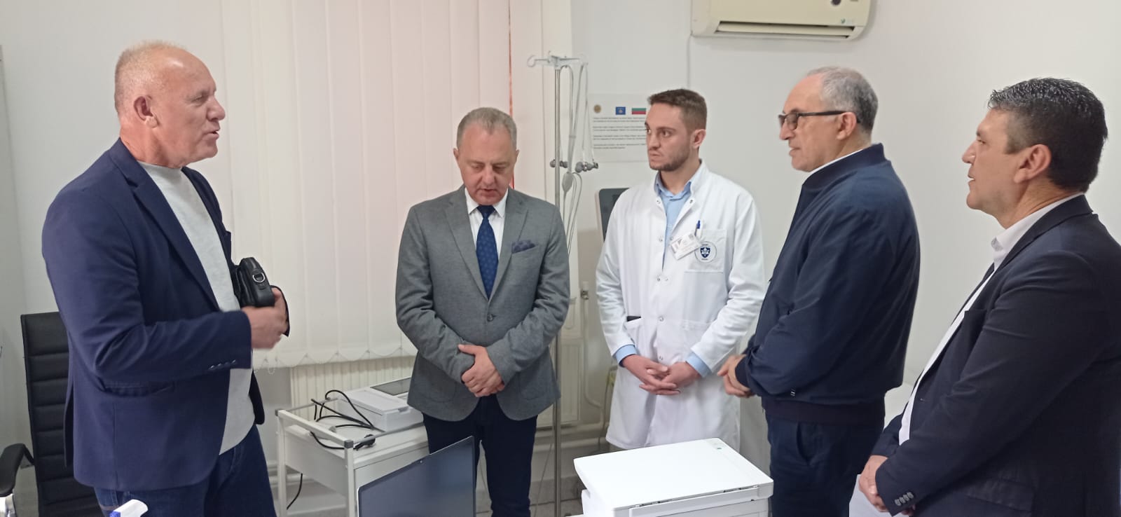 С подкрепата на българската държава здравният център в село Речане вече разполага с модерна медицинска апаратура  