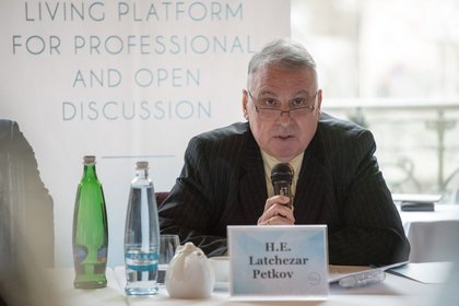Посланик Петков обсъди с чужди дипломати предизвикателствата пред Българското председателство