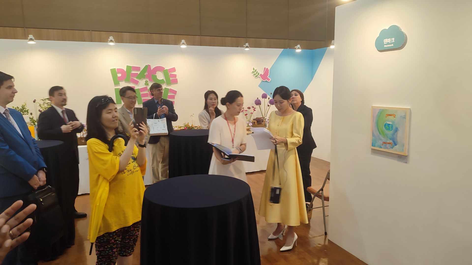 Детски рисунки от България в международната изложба International Children’s Art Exchange Exhibition, ICAEE, в Пьонгтек, Република Корея