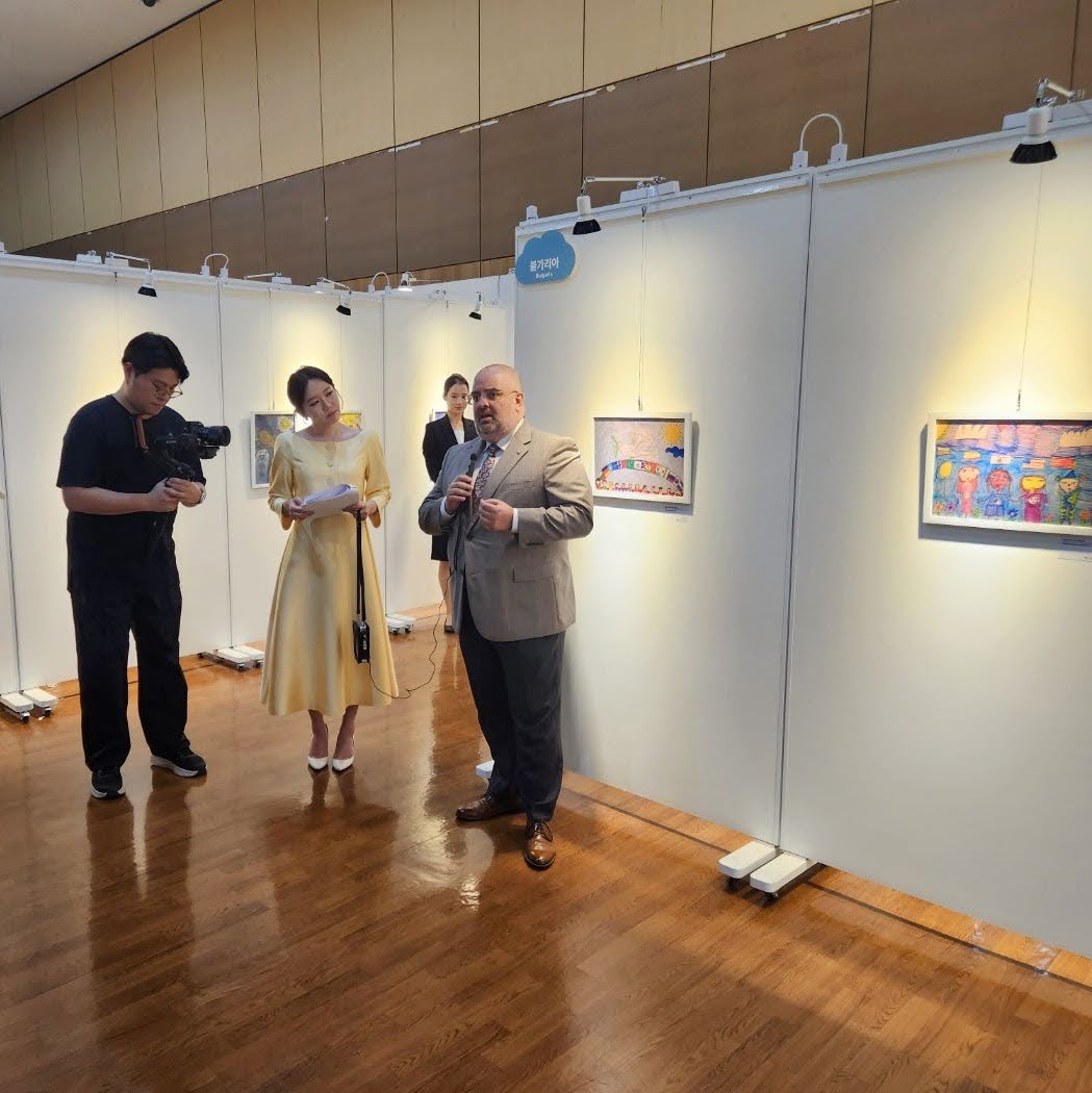 Детски рисунки от България в международната изложба International Children’s Art Exchange Exhibition, ICAEE, в Пьонгтек, Република Корея