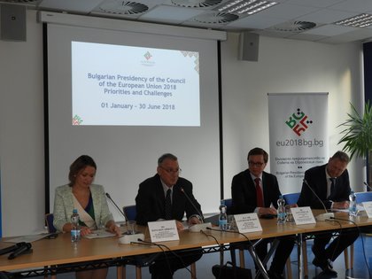 Представяне на приоритетите на Българското председателство на Съвета на ЕС  в Европейския дом в Прага