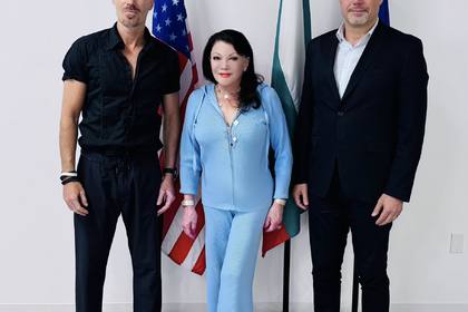 Среща на генералния консул с режисьора Ники Илиев и почетния председател на филмовия фестивал SEEFest, Ирина Малеева