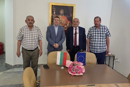 Среща с представители на НПО „Асоциация на иракчаните, завършили висше образование в България“