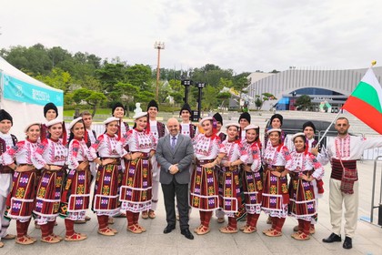 Посещение на посланик Петър Крайчев в окръг Йонгдонг по повод участие на фолклорния ансамбъл „Пламъче“ в 2025 Yeongdong World Traditional Music & Arts Expo и среща с кмета Джонг Йънг-чул и представители на окръжната управа