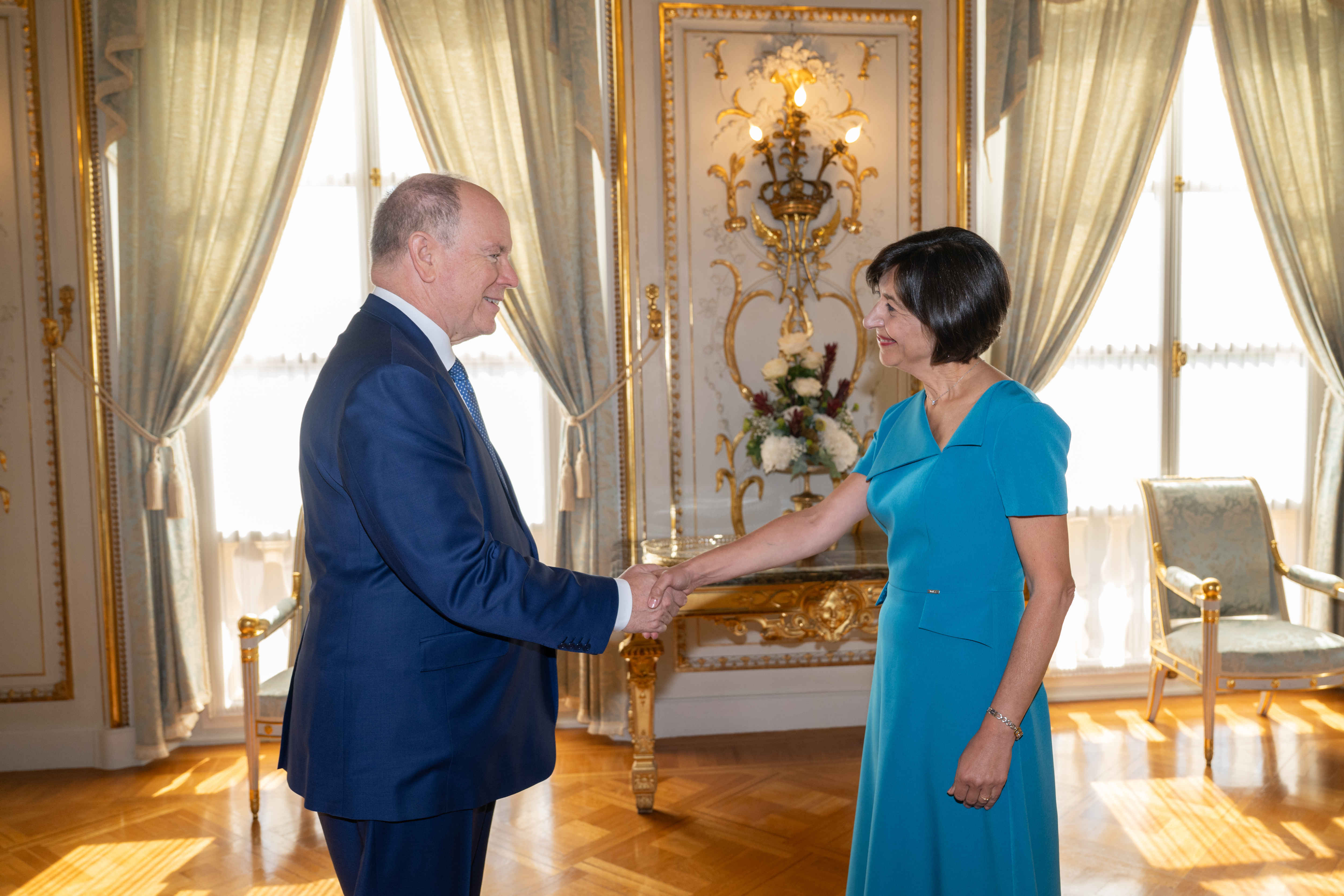 Remise des lettres de créance de Son Excellence Madame Radka Balabanova-Ruleva, Ambassadeur extraordinaire et plénipotentiaire de la République de Bulgarie auprès de la Principauté de Monaco, à S.A.S. le Prince Albert II de Monaco