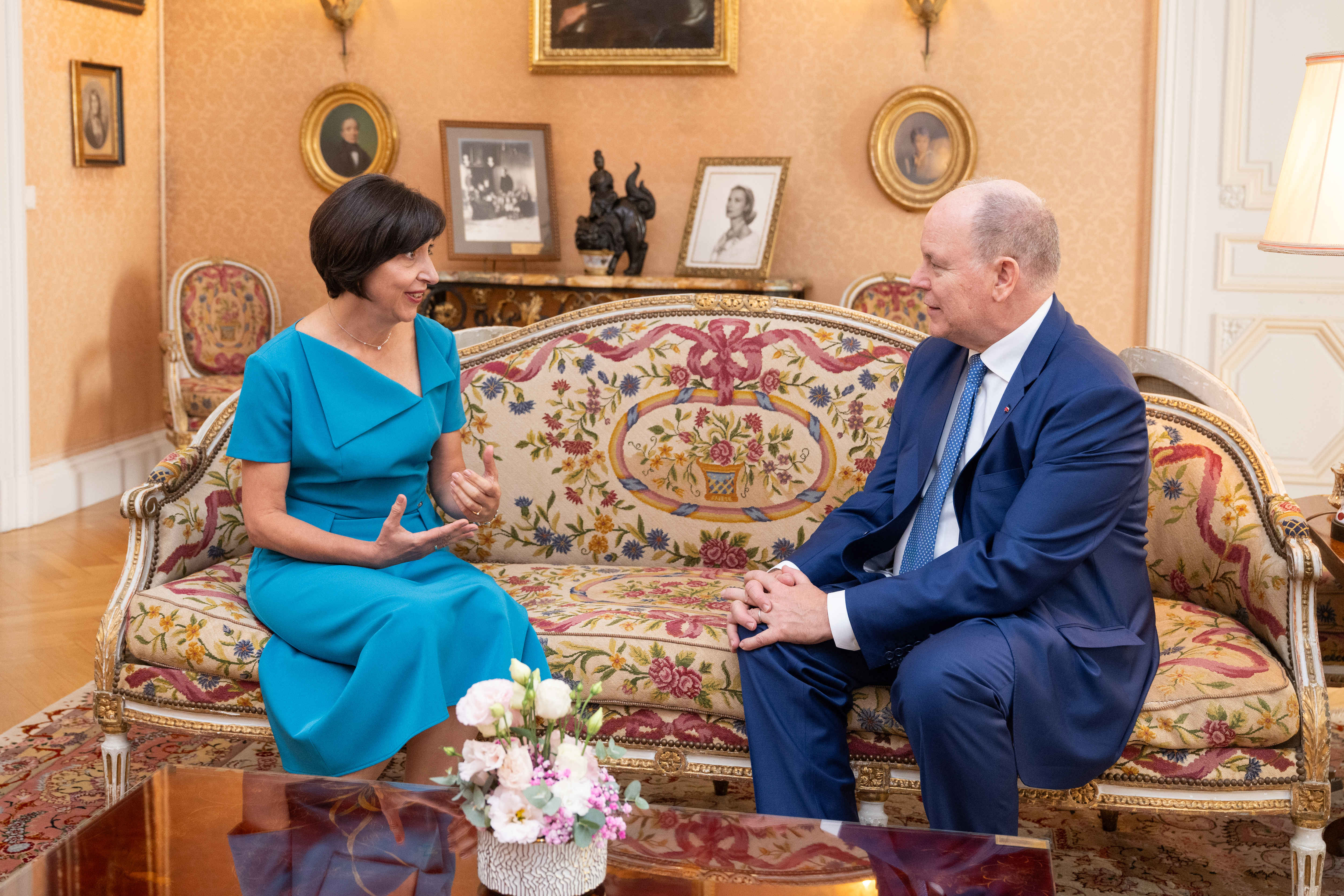 Remise des lettres de créance de Son Excellence Madame Radka Balabanova-Ruleva, Ambassadeur extraordinaire et plénipotentiaire de la République de Bulgarie auprès de la Principauté de Monaco, à S.A.S. le Prince Albert II de Monaco