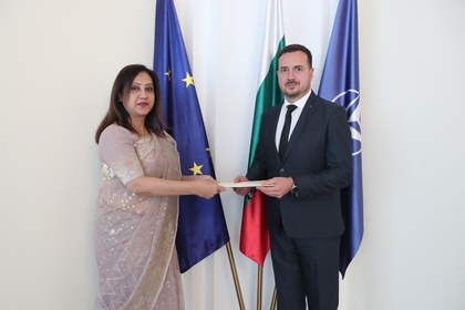 Meeting of Deputy Minister Mr Nikolay Pavlov with the Newly Appointed Ambassador Extraordinary and Plenipotentiary of the People’s Republic of Bangladesh to the Republic of Bulgaria (Residence in Bucharest) H.E. Ms Shahnaz Gazi for the Presentation of Copies of Her Letters of Credence 