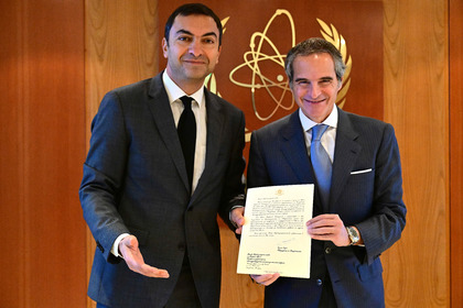 Среща с генералния директор на Международната Агенция по Атомна Енергия (МААЕ), г-н Рафаел Мариано Гроси за връчване на акредитивните писма на посланик Иван Господинов като постоянен представител на Р България към ООН, ОИСР и другите международни организации във Виена 