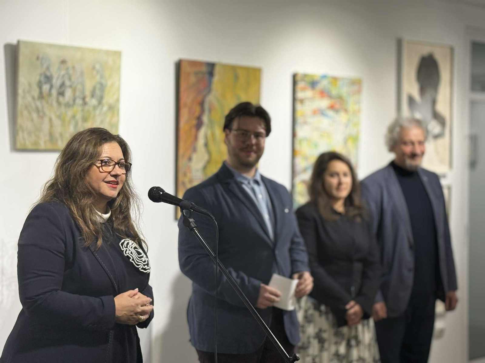  The Exhibition "Return" Gathered Art Lovers at the "Mission" Gallery