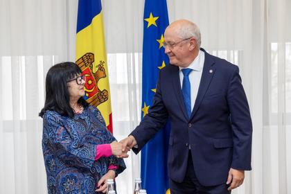 Среща на посланик Мая Добрева с министър-председателя на Република Молдова Александру Мунтяну