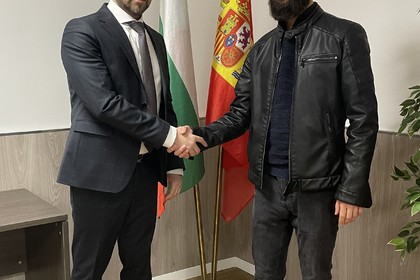 Български лекари специализират в Барселона