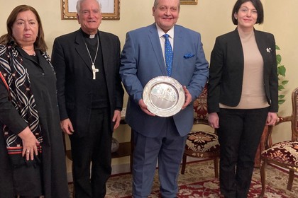 Посланик Васил Петков получи отличие от доайена на дипломатическия корпус в Словашката република   