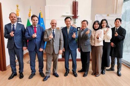 Кметът на столичния район Сонгбук в Посолство-Сеул