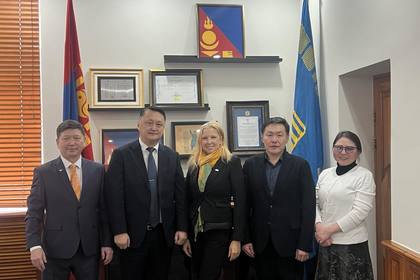 Среща на временно управляващия посолството на Република България в Монголия, г-жа Александрина Гигова, с ректора на Националния университет на Монголия