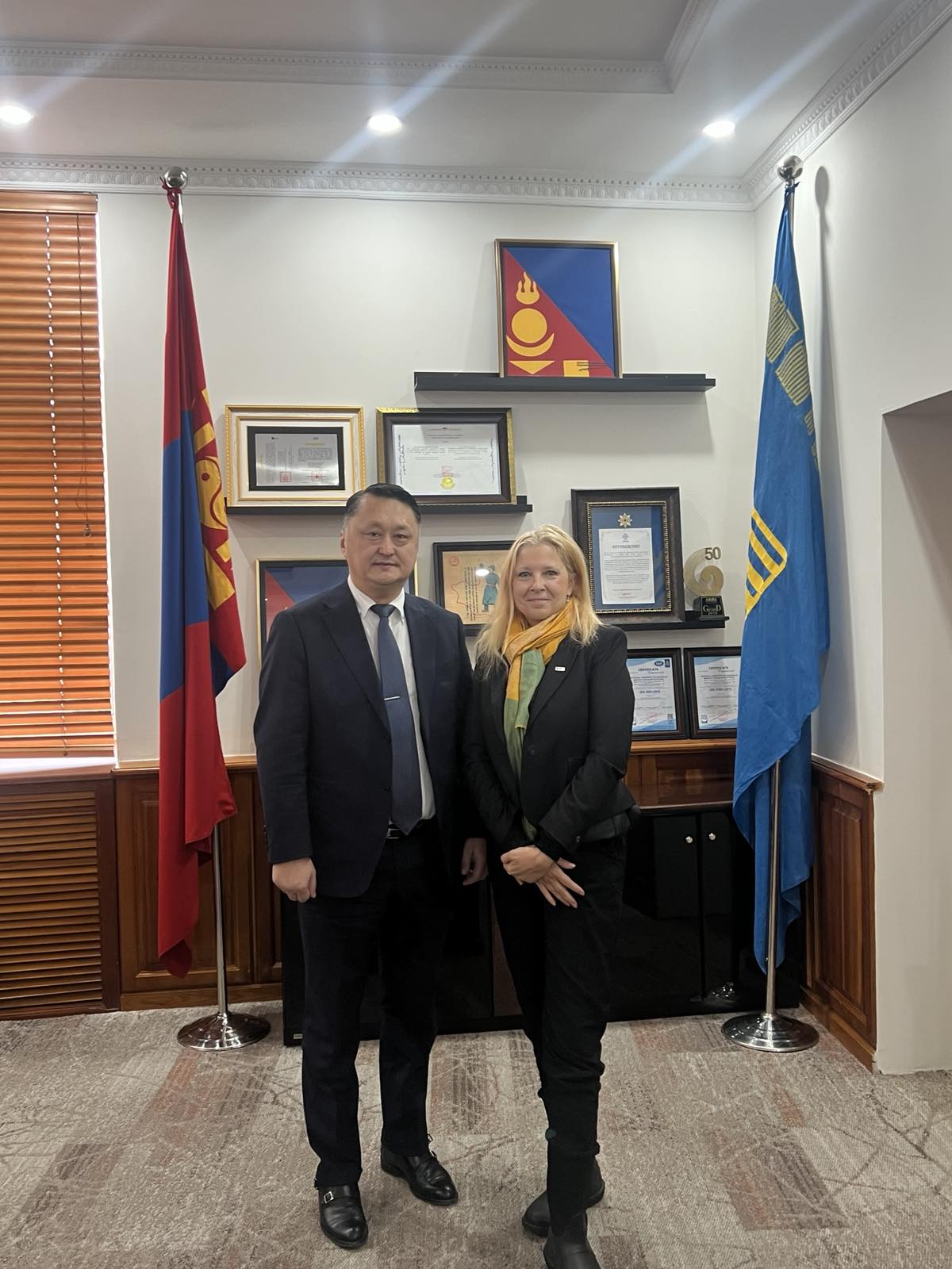 Среща на временно управляващия посолството на Република България в Монголия, г-жа Александрина Гигова, с ректора на Националния университет на Монголия