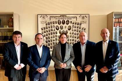 Среща на посланик Мария Ангелиева с представители на българската общност в Унгария