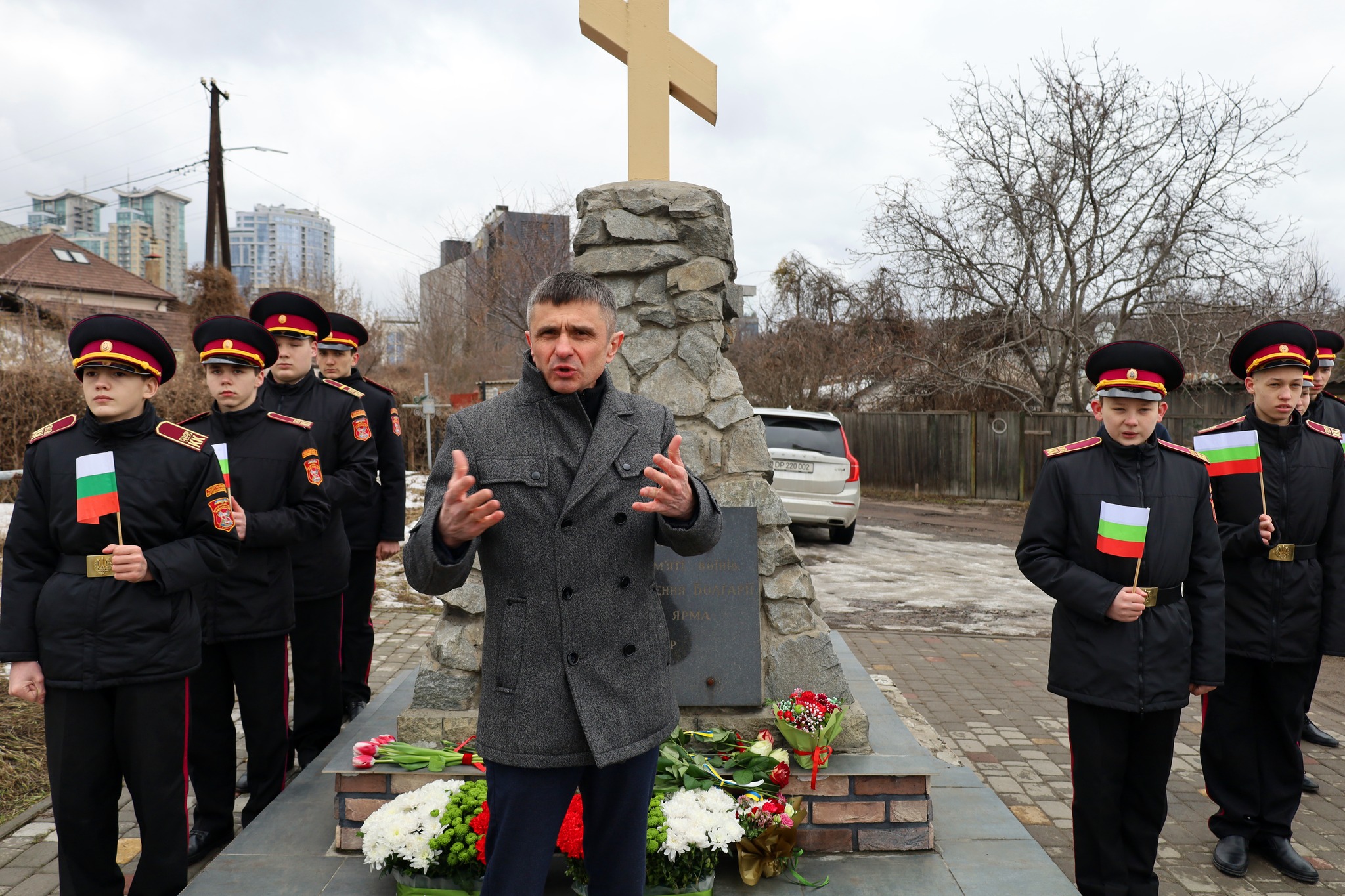 Полагане на цветя пред паметника на загиналите за свободата на България в гр. Киев, във връзка с честването на 3 март