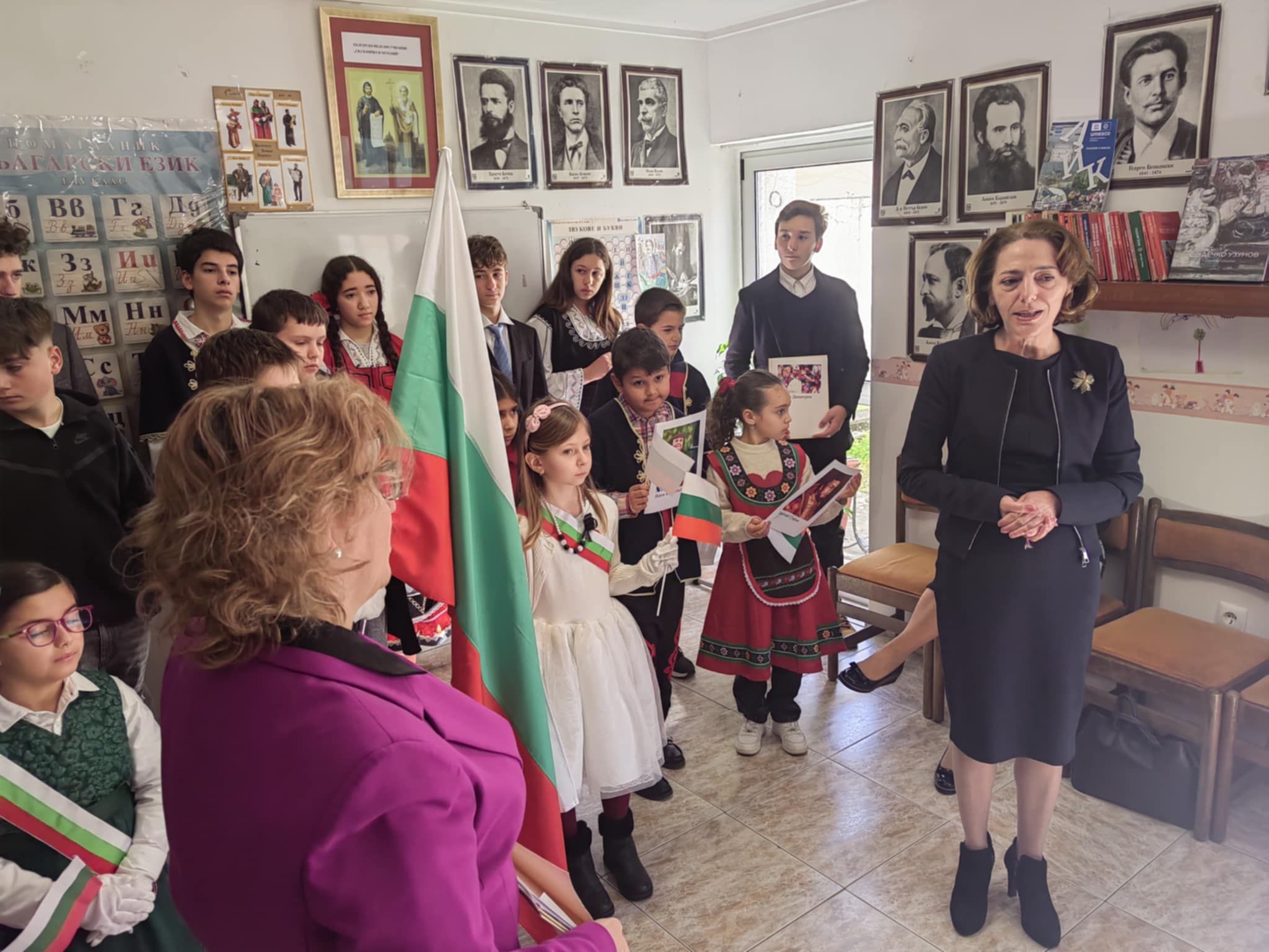 Tържество на Българското неделно училище „Св. св. Кирил и Методий“ в Лисабон по случай националния празник на България .