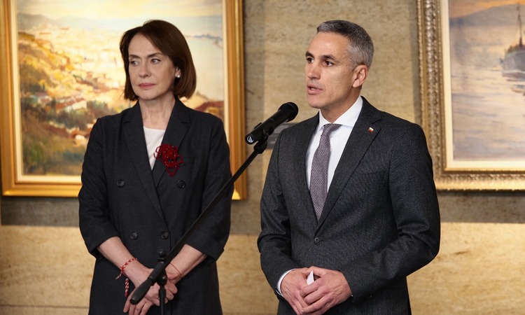 Премиерът Андрей Гюров благодари на МВнР: България е сред първите държави по брой евакуирани граждани от зоната на конфликта в Близкия изток и Иран