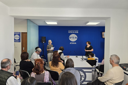 Мостове между световете“ – лекция на проф. Юра Константинова в Атина