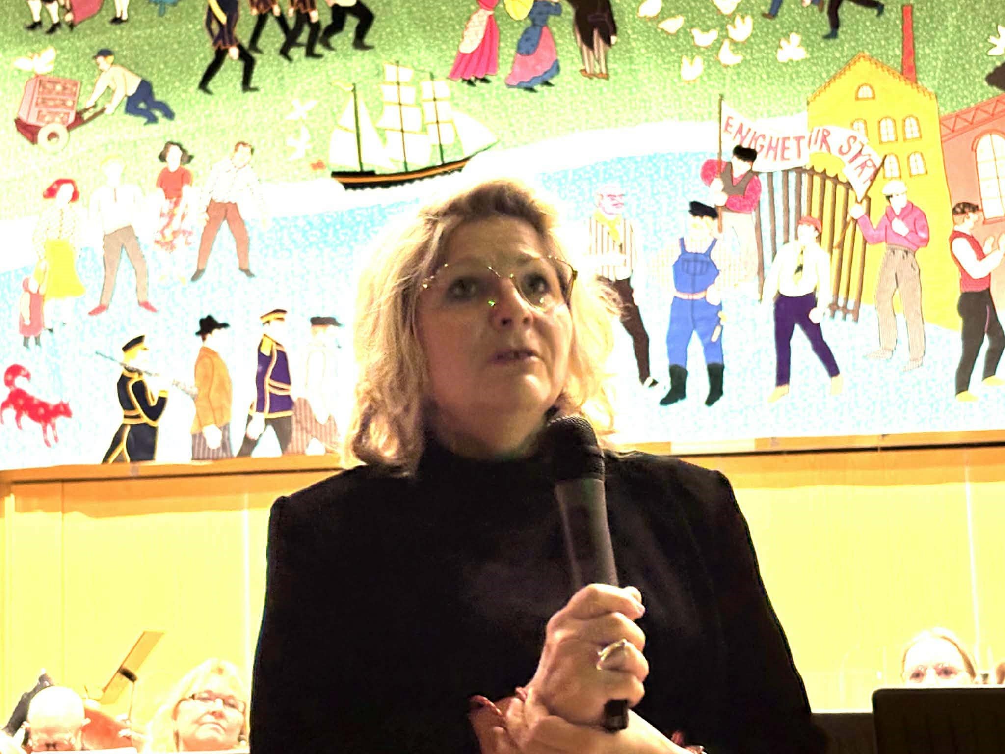 Изложбата „България и мозайките“ бе представена по време на концерт на български музикант в град Мьондален